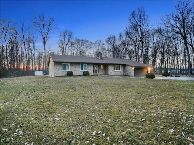 view of front of property with a front lawn