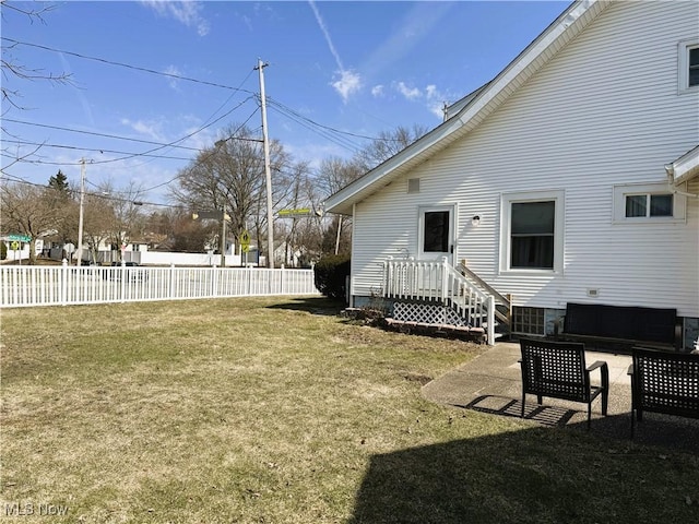 view of yard featuring fence