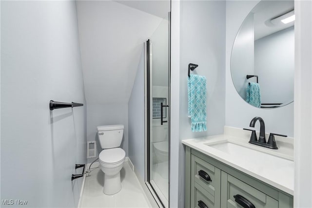 full bathroom featuring visible vents, a shower stall, toilet, lofted ceiling, and vanity