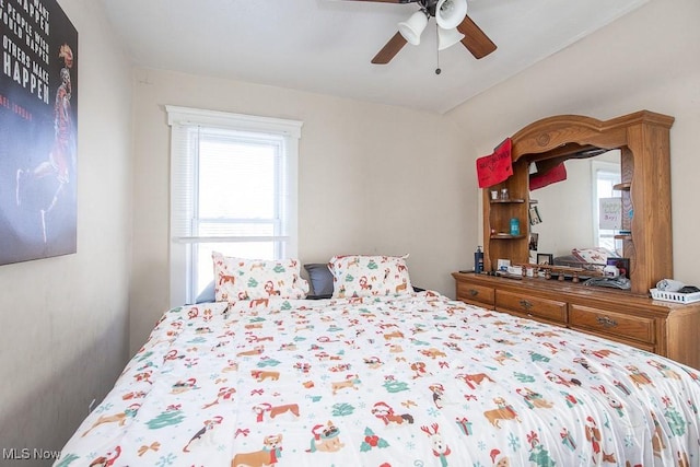 bedroom with a ceiling fan