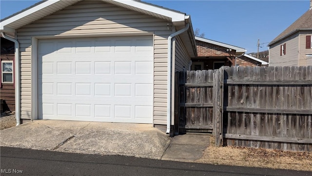 detached garage with fence