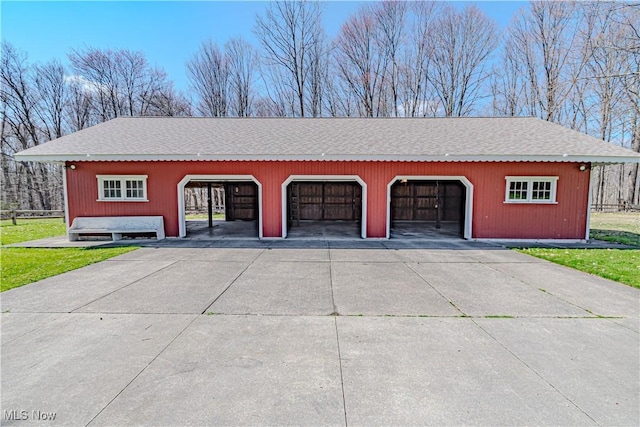 3164 Old Weymouth Rd, Medina, OH 44256 - garage with concrete driveway