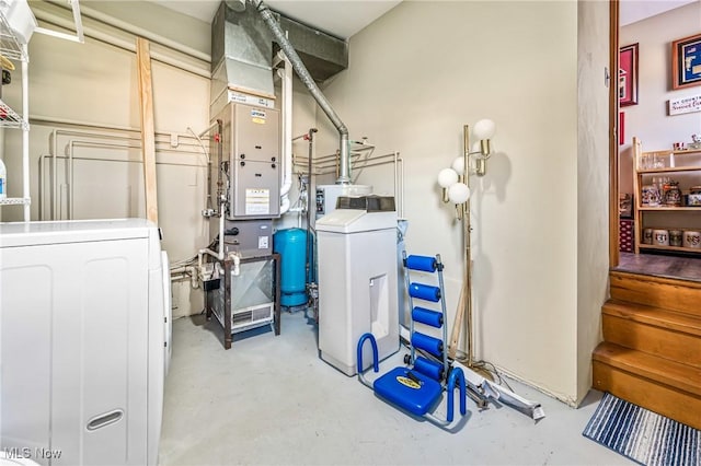 utility room with washer / dryer