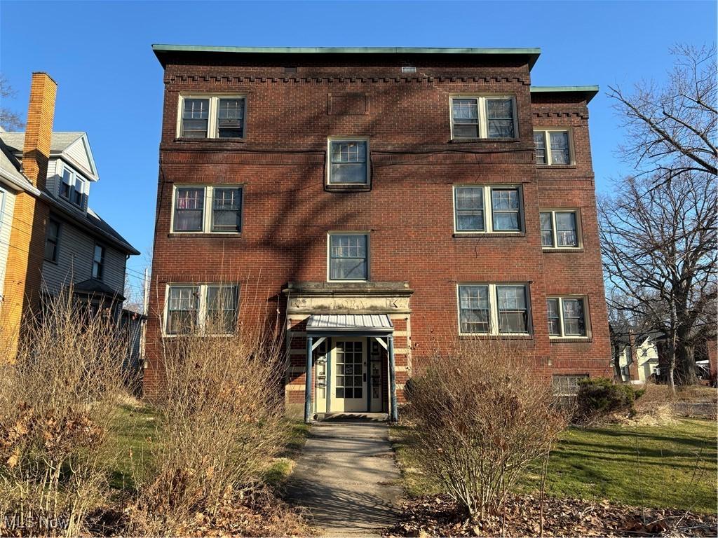 216-222 Lora Ave, Youngstown, OH 44504 - photo 1