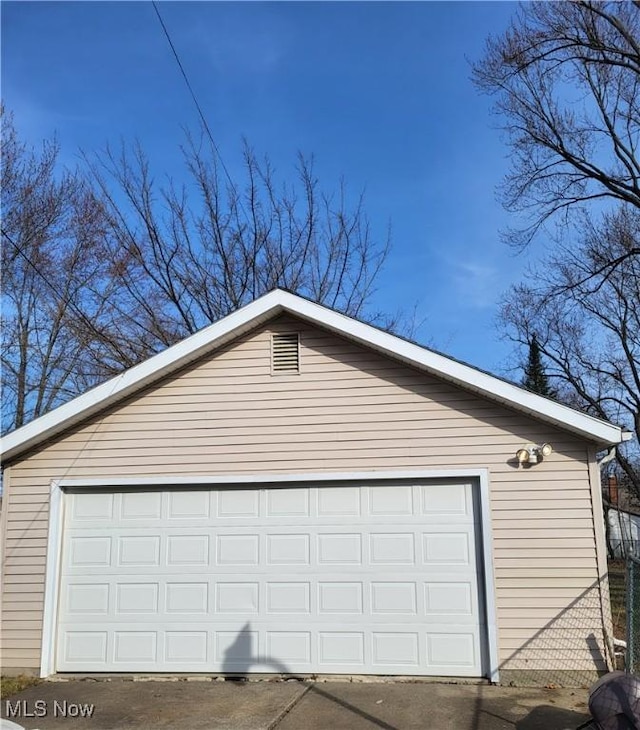 view of detached garage