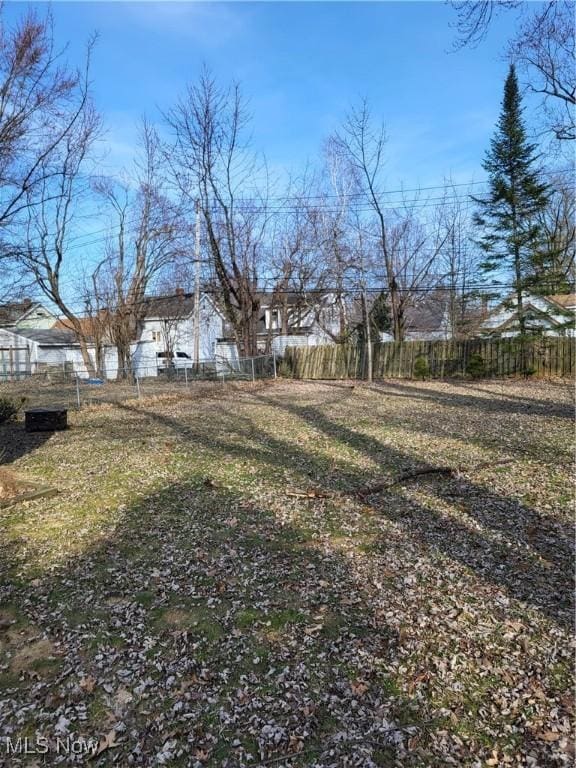 view of yard featuring fence