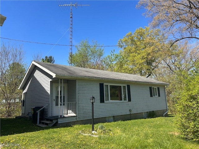 28838 Norris Rd, Tippecanoe, OH 44699 - view of side of property with a yard
