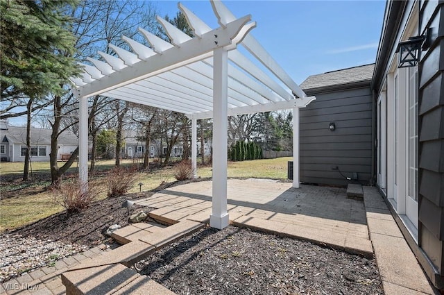 view of patio featuring a pergola