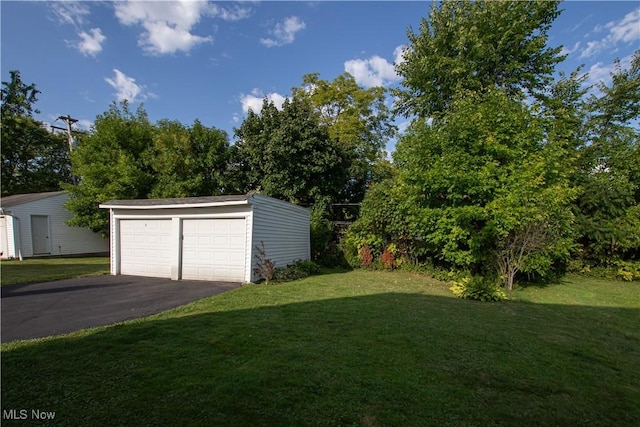 view of detached garage