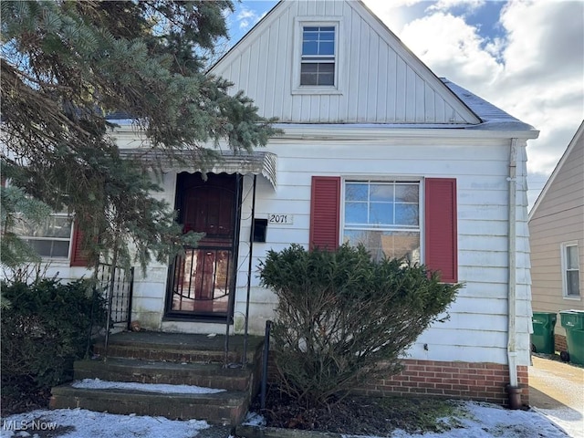 view of front of property