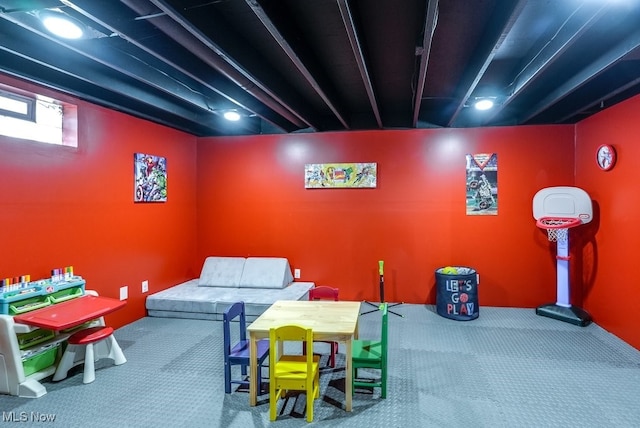 game room with carpet floors