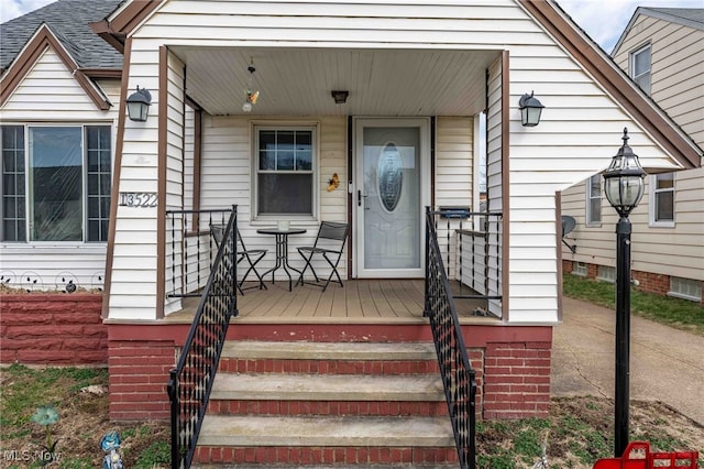 property entrance with a porch