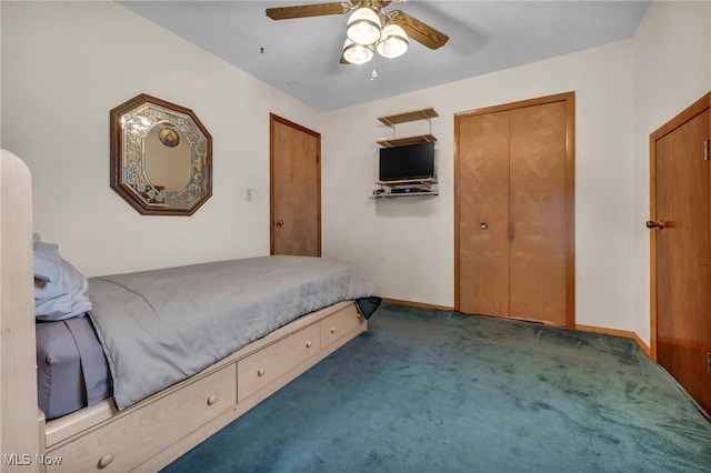 bedroom with a ceiling fan, carpet, baseboards, and a closet