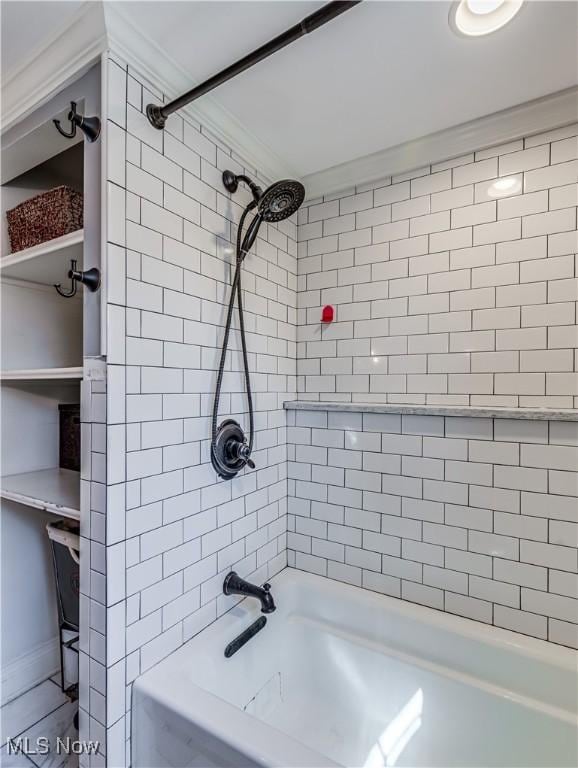 bathroom featuring shower / bathing tub combination