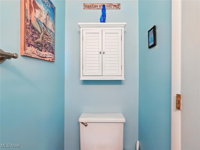 bathroom featuring toilet