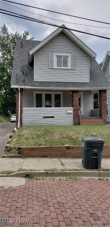 view of front of home