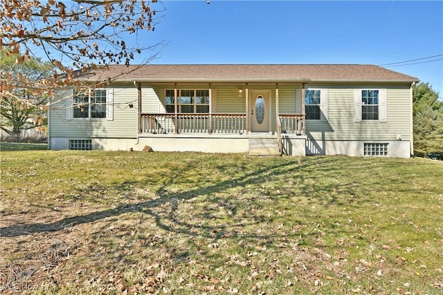 view of front facade featuring a porch and a front yard