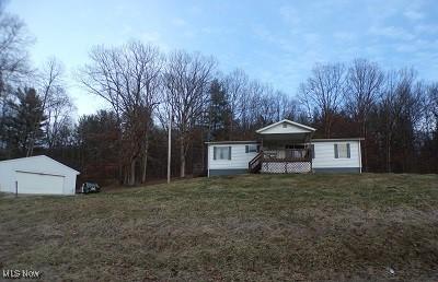 2270 Tatmans Rd Unit Cr22, Corning, OH 43731 - exterior space with an outbuilding and a front yard