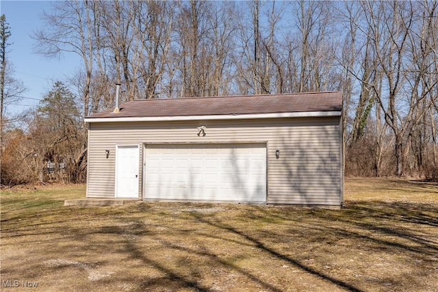 view of detached garage