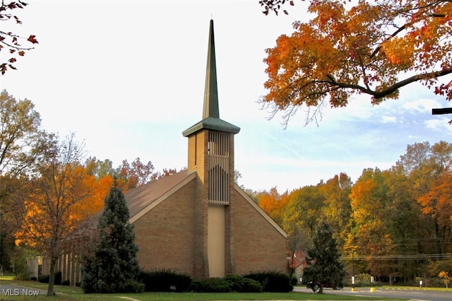 view of side of property