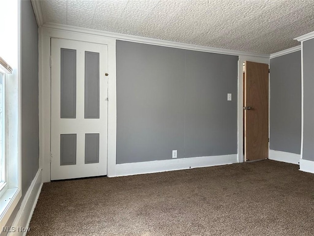 2046 Ohio Ave, East Liverpool, OH 43920 - carpeted spare room featuring a textured ceiling and ornamental molding