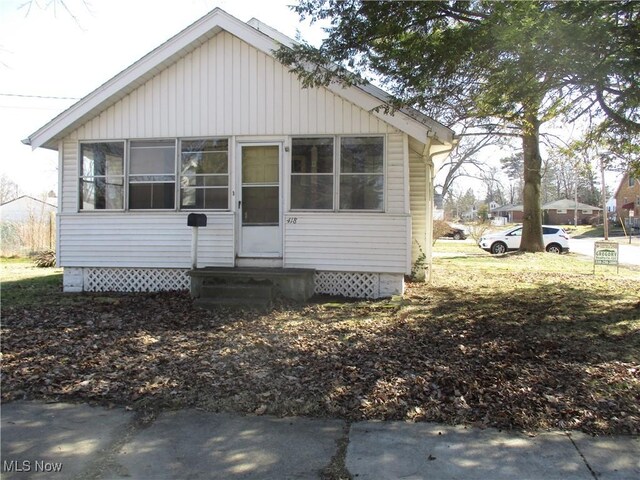 418 Koerber Ave, Akron, OH 44314 - bungalow-style home with entry steps