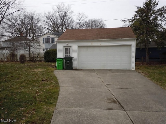 view of detached garage