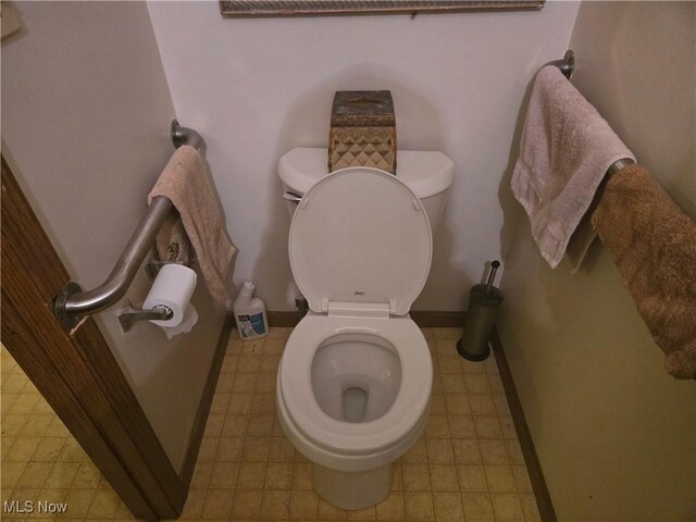 11213 Ashbury Ave, Cleveland, OH 44106 - photo 7