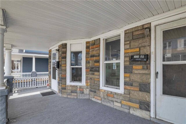 view of patio featuring covered porch