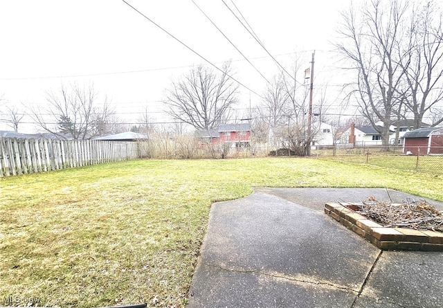 view of yard featuring a fenced backyard