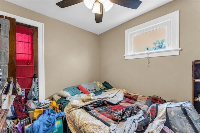 bedroom featuring ceiling fan