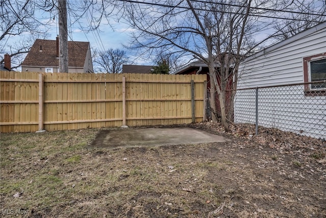 view of yard featuring fence