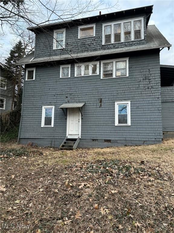 174 Colony Cres, Akron, OH 44305 - back of property featuring entry steps and crawl space