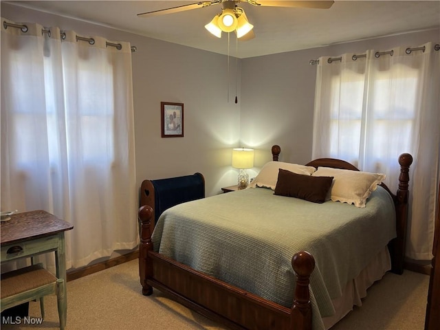 bedroom with a ceiling fan