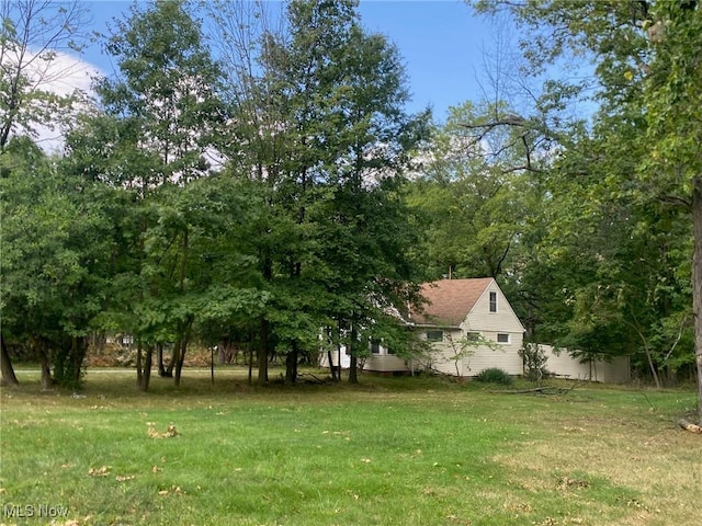 5208 Orchard Park Dr, Parma, OH 44134 - view of yard