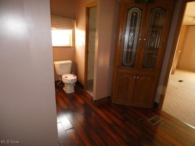 11380 Valley Dr, The Plains, OH 45780 - bathroom featuring visible vents, toilet, and hardwood / wood-style floors