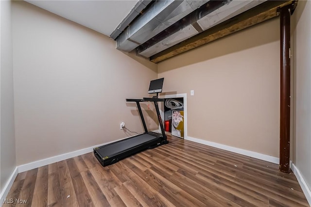 784 Hilliary Ln, Aurora, OH 44202 - exercise room with wood finished floors and baseboards