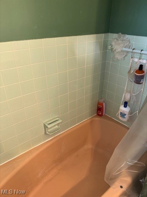 1317 Hartzell, Niles, OH 44446 - bathroom with  shower combination