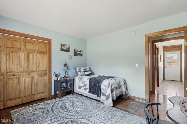 1525 Old Kyle Rd, Dorset, OH 44032 - bedroom with baseboards and wood finished floors