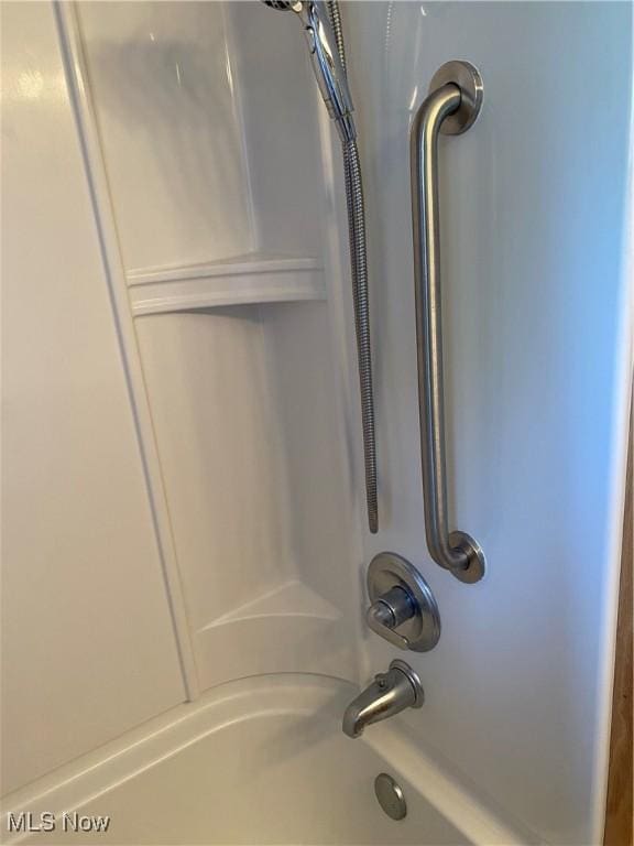 30173 Georgetown Rd, Salem, OH 44460 - bathroom view of shower / washtub combination