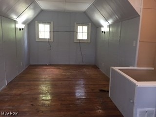 1033 Rushleigh Rd, Cleveland Heights, OH 44121 - bonus room featuring lofted ceiling and wood finished floors