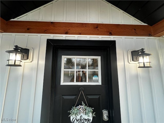 2326 Canfield Rd, Akron, OH 44312 - view of property entrance