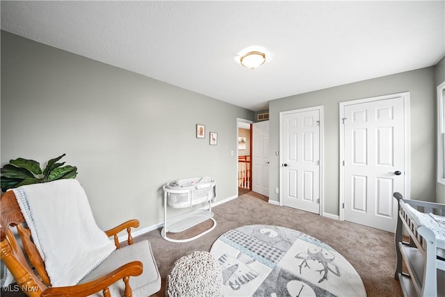 4100 Chagrin River Rd, Moreland Hills, OH 44022 - living area with carpet floors and baseboards