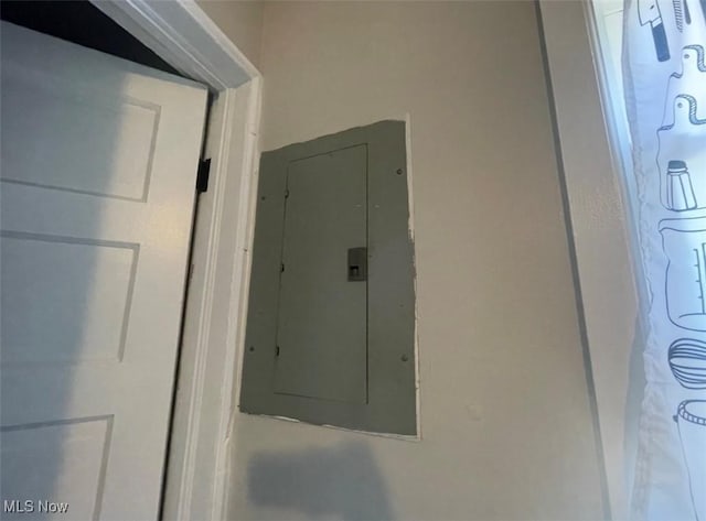 3782 W 38th St, Cleveland, OH 44109 - utility room with electric panel