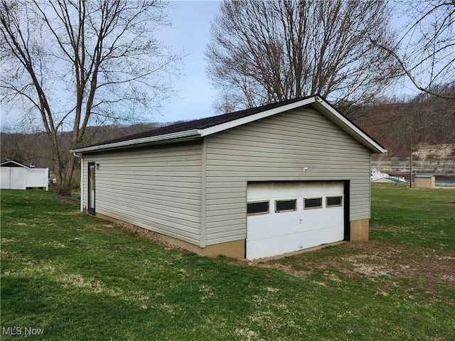 view of detached garage