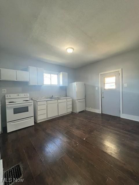 316 Young Ave NE, Canton, OH 44704 - photo 3