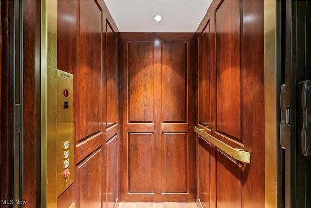 8187 N Lima Rd, Poland, OH 44514 - elevator featuring recessed lighting