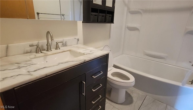 712 Circle Dr, Belpre, OH 45714 - bathroom with toilet, vanity, and washtub / shower combination