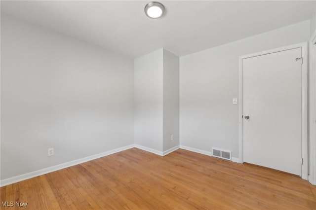 6372 Tanglewood Ln, Seven Hills, OH 44131 - unfurnished room with light wood-type flooring and baseboards