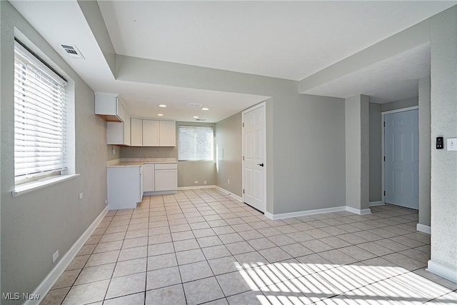 507 Stone Rd, Belpre, OH 45714 - interior space featuring baseboards, visible vents, and light tile patterned floors